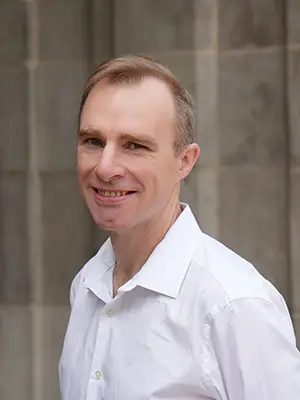 Headshot photo of Paul Armsworth